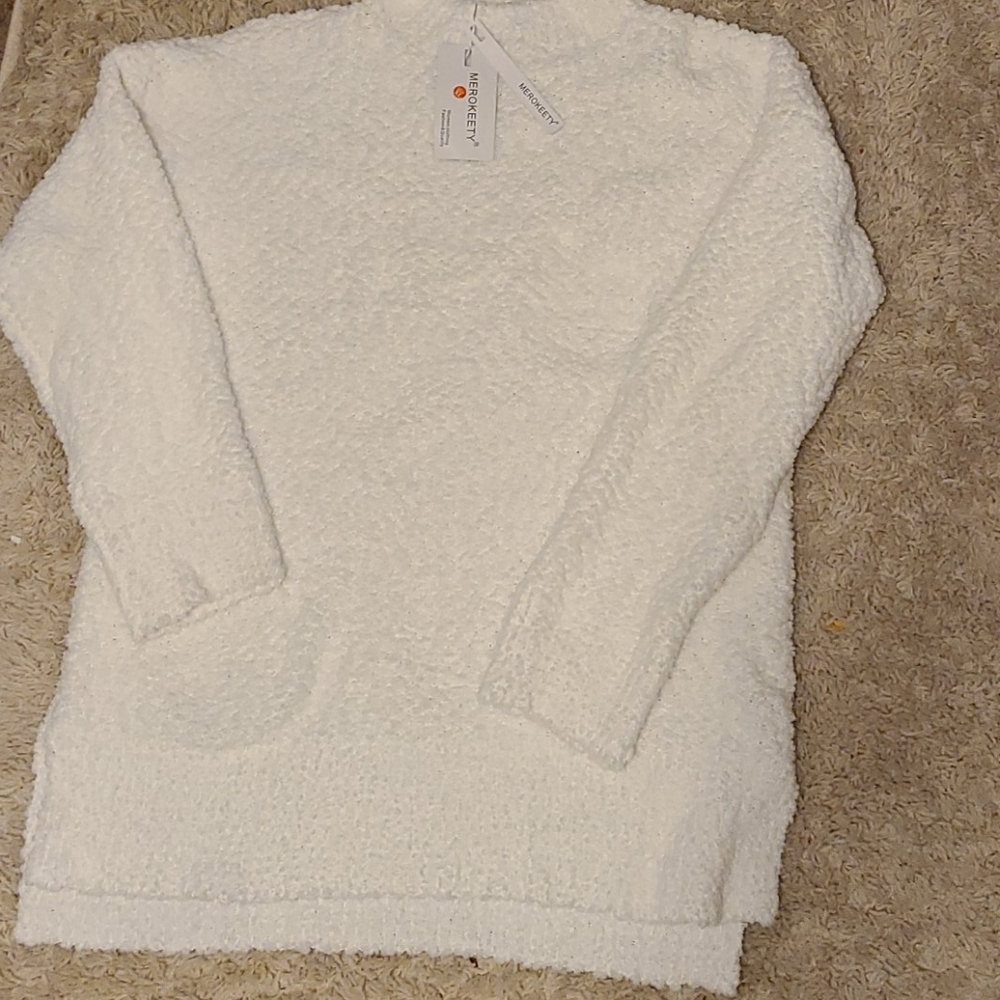 White popcorn sweater mock neck nwt
